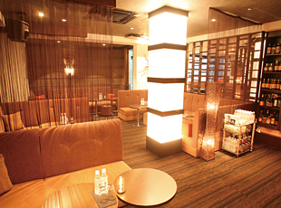 LOUNGE VEBEL店内